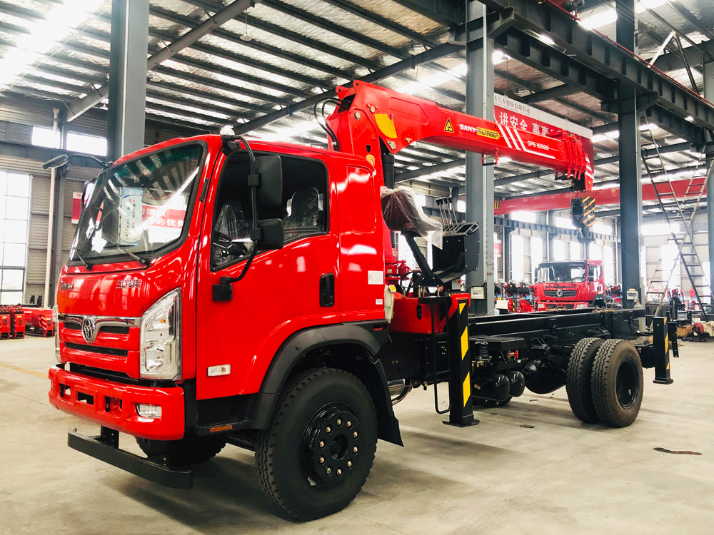 三環T3創客排半駕駛室單橋上裝三一7噸直臂式吊機 三環T3創客排半駕駛室單橋上裝三一7噸直臂式吊機