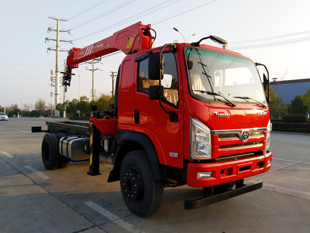 三環T3創客排半駕駛室單橋上裝三一7噸直臂式吊機 三環T3創客排半駕駛室單橋上裝三一7噸直臂式吊機