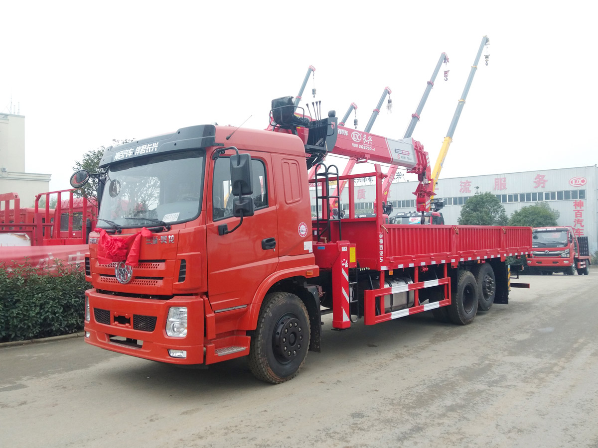 三環(huán)T280昊龍駕駛室氣囊橋上裝長興10噸直臂式吊機