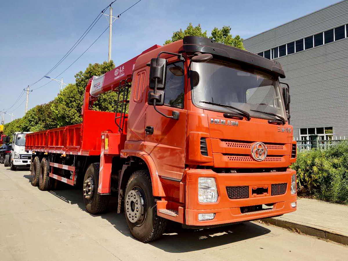 三環(huán)T280昊龍駕駛室前四后八上裝長(zhǎng)興12噸直臂式吊機(jī) 三環(huán)T280昊龍駕駛室前四后八上裝長(zhǎng)興12噸直臂式吊機(jī)