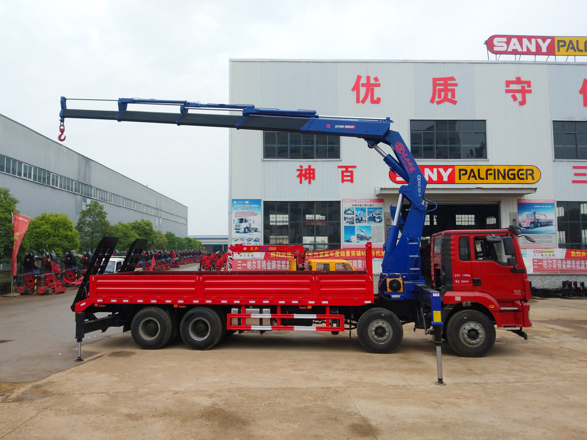 陜汽德龍新M3000前四后八上裝長興16噸折臂式吊機 陜汽德龍新M3000前四后八上裝長興16噸折臂式吊機