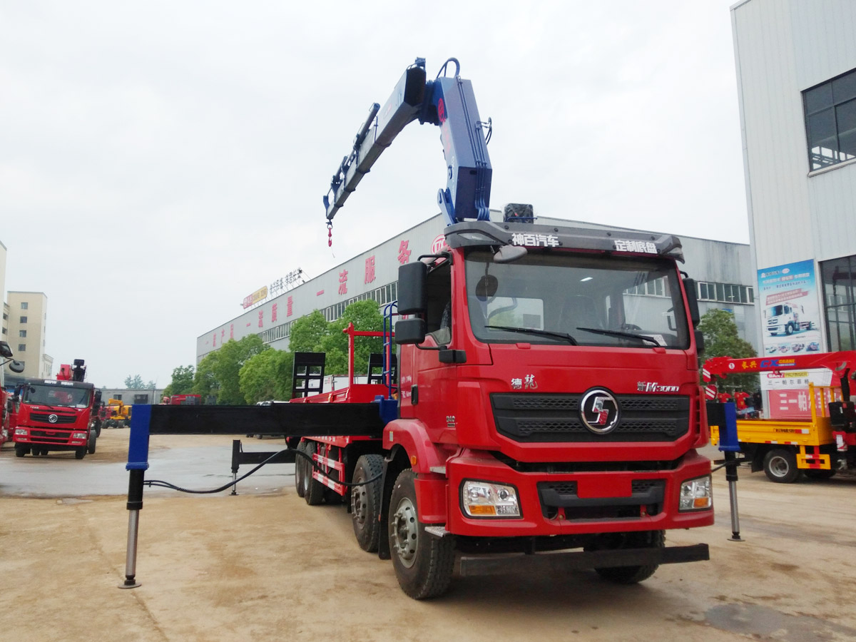 陜汽德龍新M3000前四后八上裝長興16噸折臂式吊機 陜汽德龍新M3000前四后八上裝長興16噸折臂式吊機