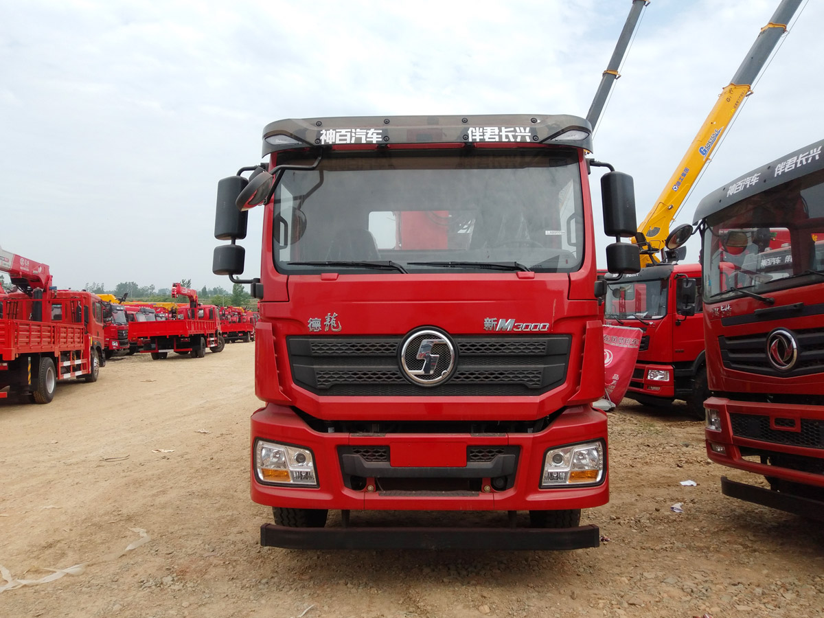 陜汽德龍新M3000駕駛室前四后八上裝三一16噸直臂式吊機(jī) 陜汽德龍新M3000駕駛室前四后八上裝三一16噸直臂式吊機(jī)