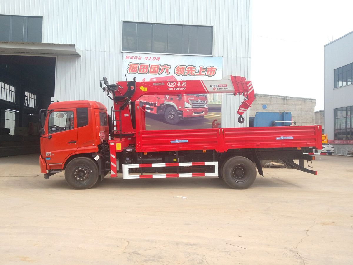 東風天錦VR上裝長興8噸直臂式吊機 東風天錦VR上裝長興8噸直臂式吊機