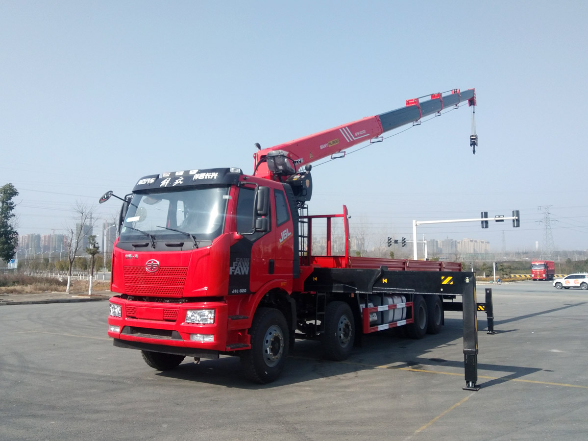 解放J6前四后八上裝三一16噸直臂式吊機 解放J6前四后八上裝三一16噸直臂式吊機