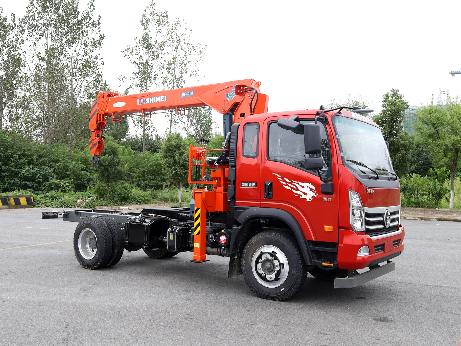 重汽王牌排半上裝石煤6.3噸直臂式吊機 重汽王牌排半上裝石煤6.3噸直臂式吊機