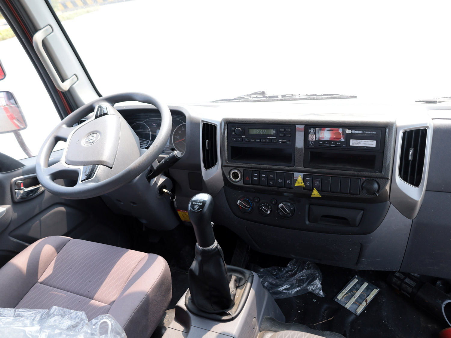 福田瑞沃排半上裝長興發(fā)財(cái)版7噸直臂式吊機(jī) 福田瑞沃排半上裝長興發(fā)財(cái)版7噸直臂式吊機(jī)