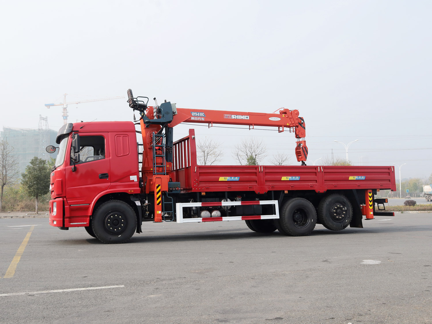 三環昊龍氣囊橋上裝石煤8噸直臂式吊機(帶遙控) 三環昊龍氣囊橋上裝石煤8噸直臂式吊機(帶遙控)