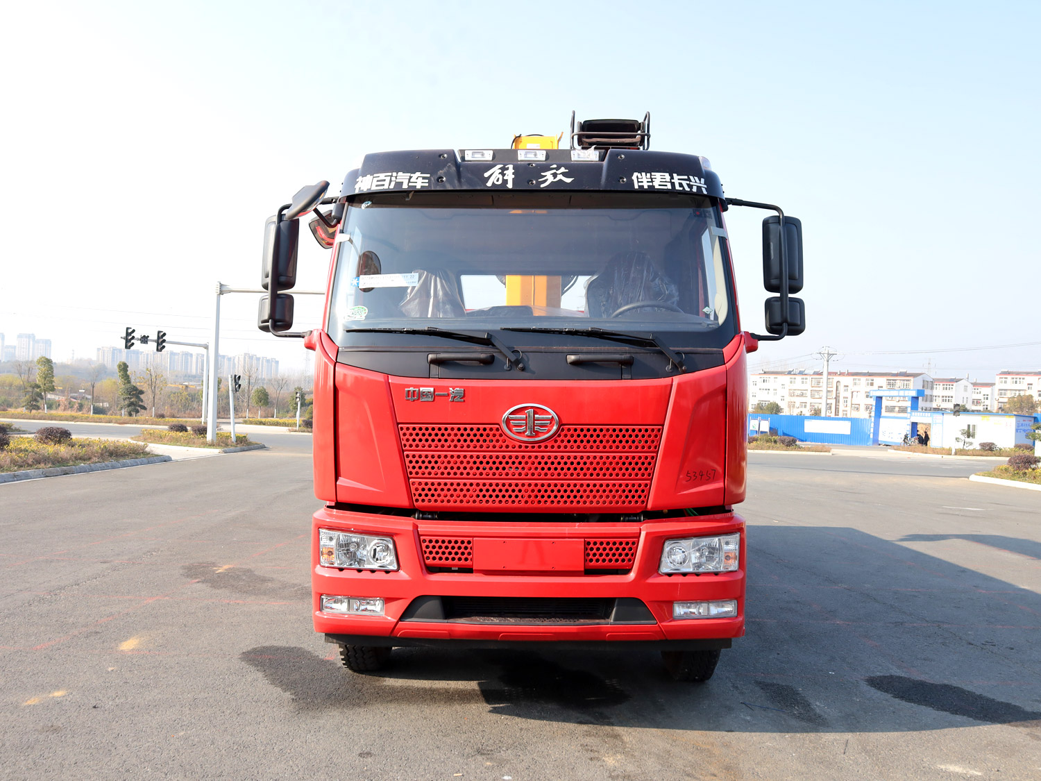 解放J6L單排上裝徐工8噸直臂式吊機 解放J6L單排上裝徐工8噸直臂式吊機