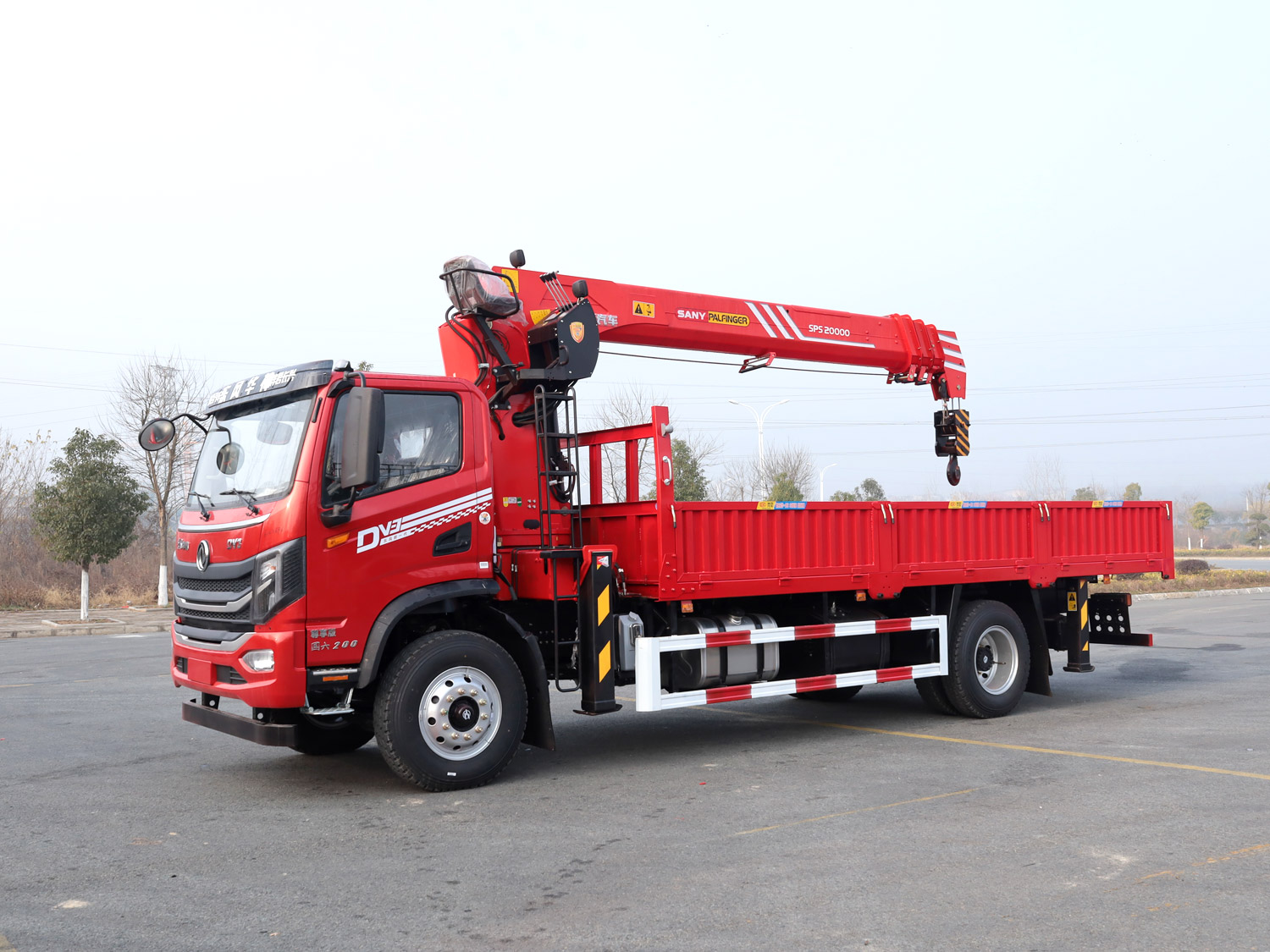 東風(fēng)華神DV3單排上裝三一8噸直臂式吊機(jī) 東風(fēng)華神DV3單排上裝三一8噸直臂式吊機(jī)