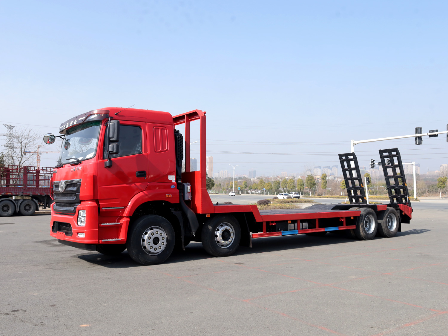 三環昊龍T5前四后八凹板運輸車