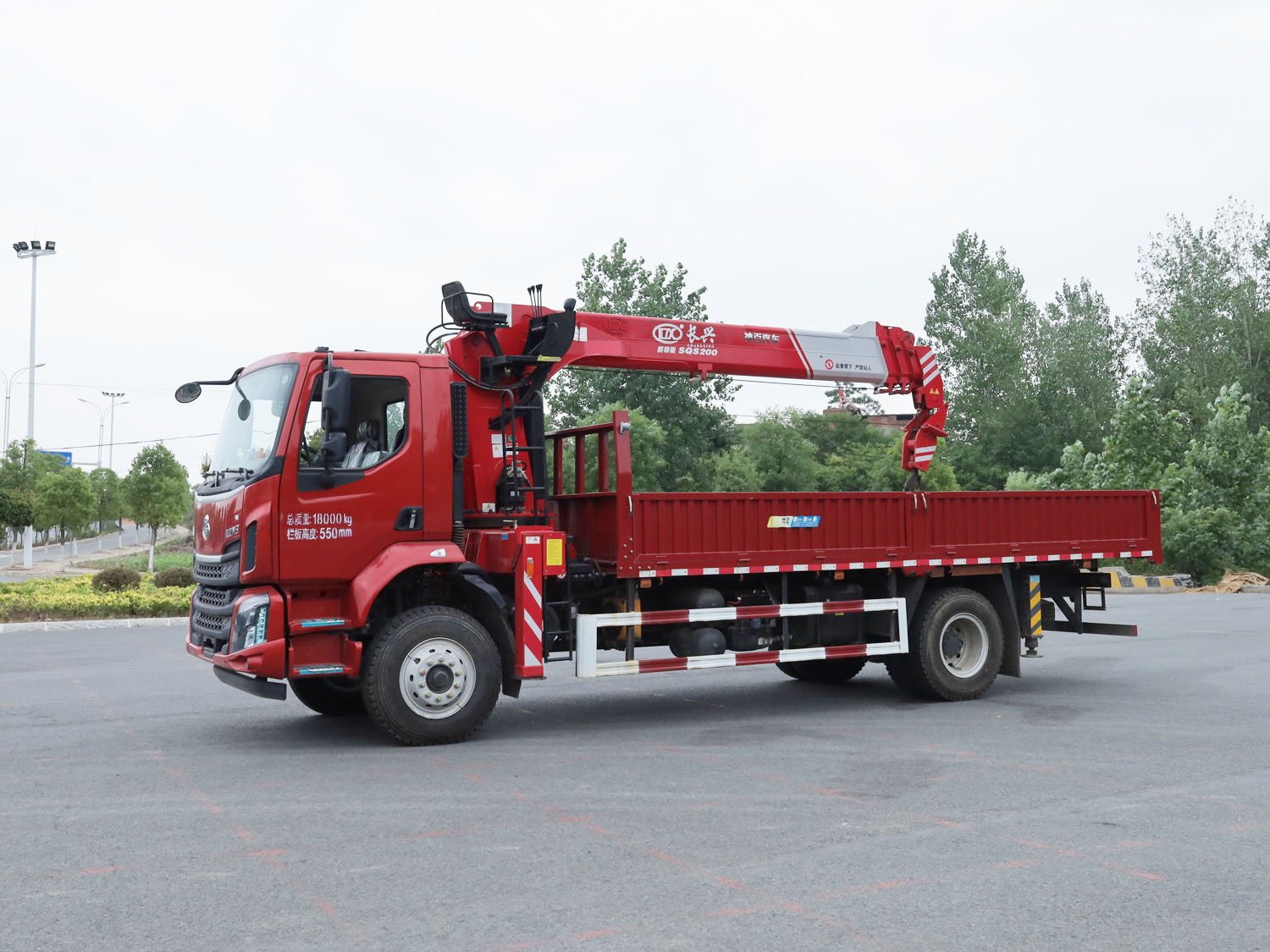 東風柳汽乘龍M3單排上裝長興8噸直臂式吊機 東風柳汽乘龍M3單排上裝長興8噸直臂式吊機