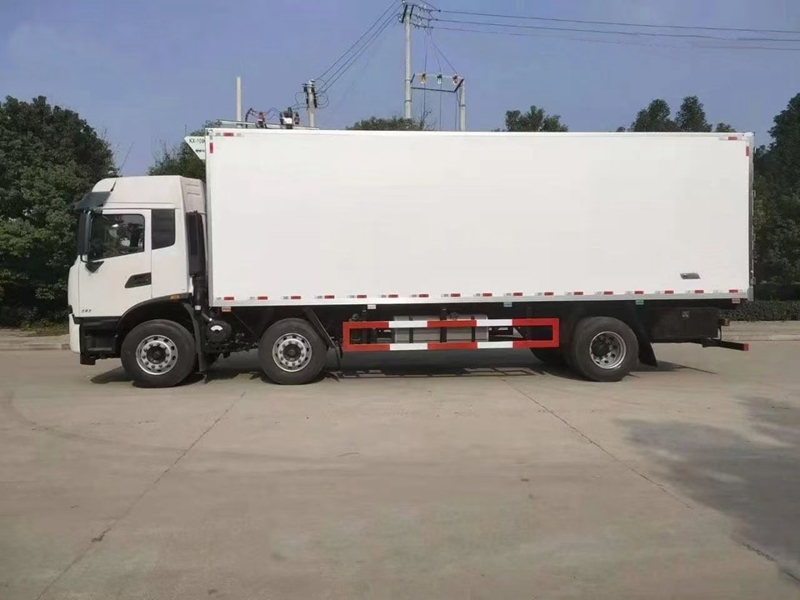 東風天錦KR小三軸冷藏車 東風天錦KR小三軸冷藏車