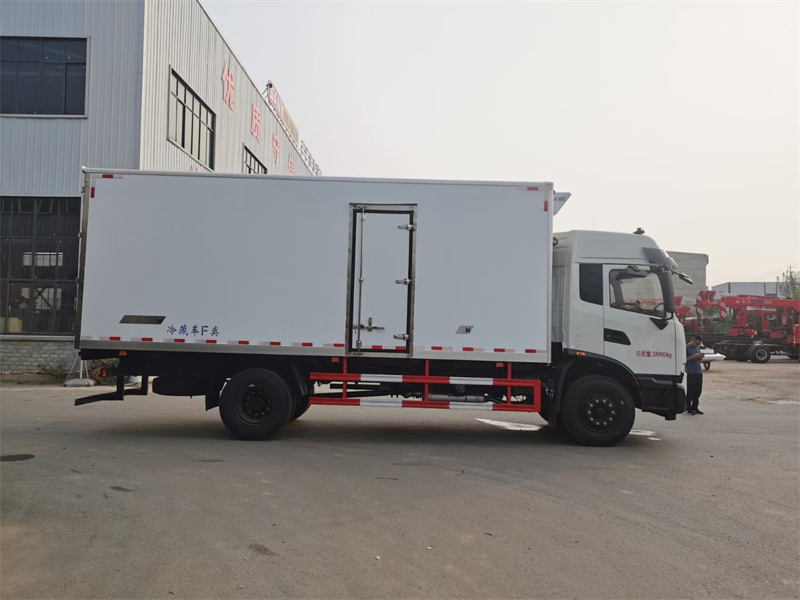 天錦KR高頂雙臥冷藏車 天錦KR高頂雙臥冷藏車