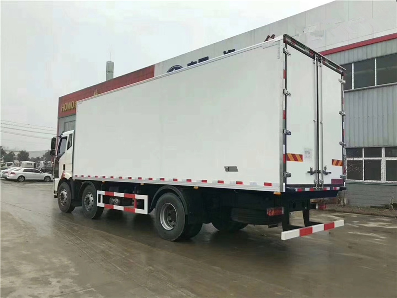 解放J6M小三軸肉鉤冷藏車 解放J6M小三軸肉鉤冷藏車