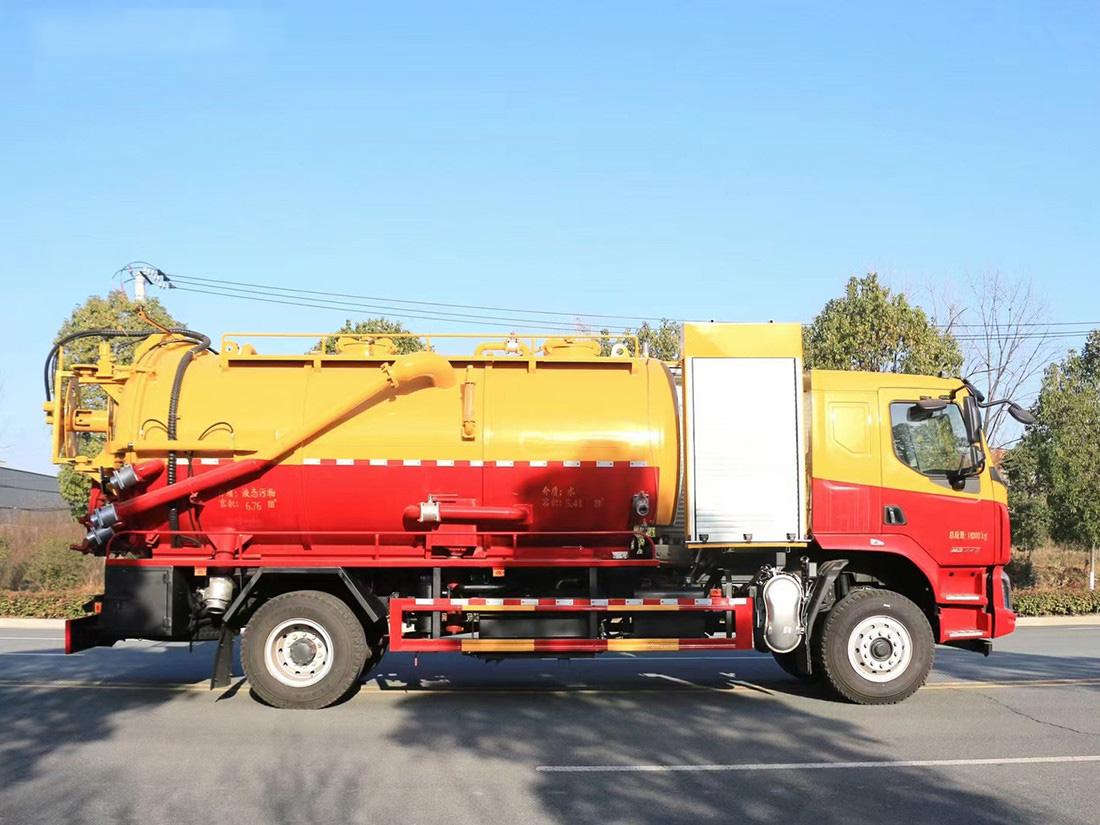 柳汽乘龍15方清洗吸污車 柳汽乘龍15方清洗吸污車