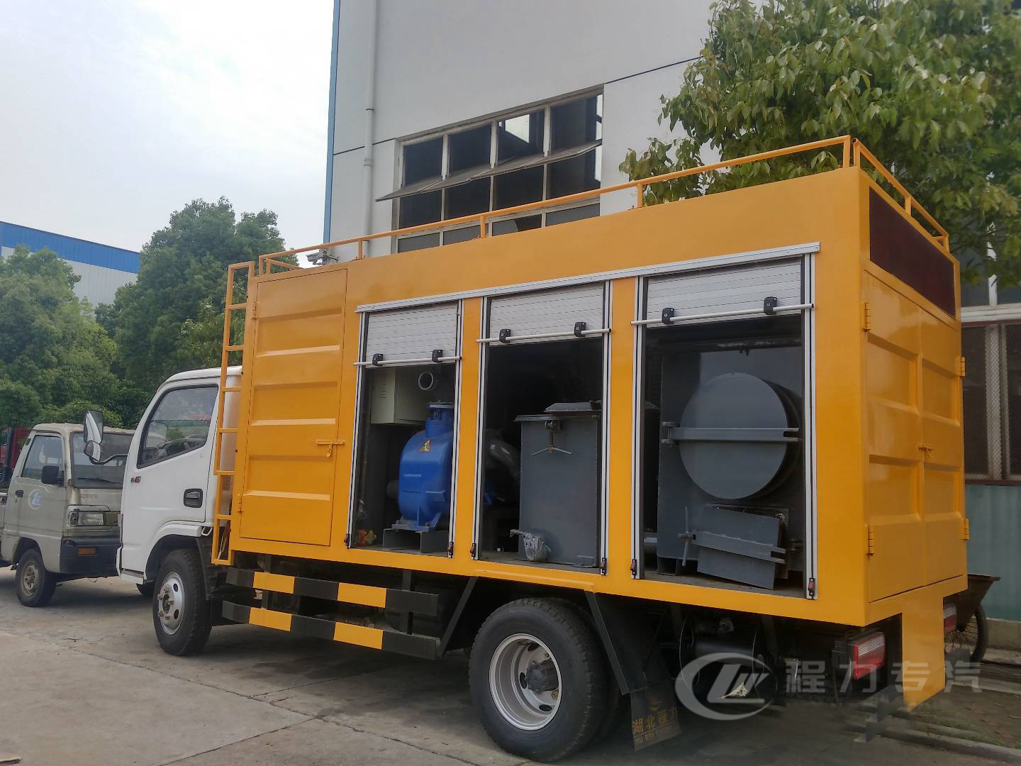 東風D6 污水處理車藍牌 東風D6 污水處理車藍牌