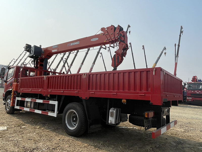 東風DV3單橋石煤8噸隨車吊 東風DV3單橋石煤8噸隨車吊