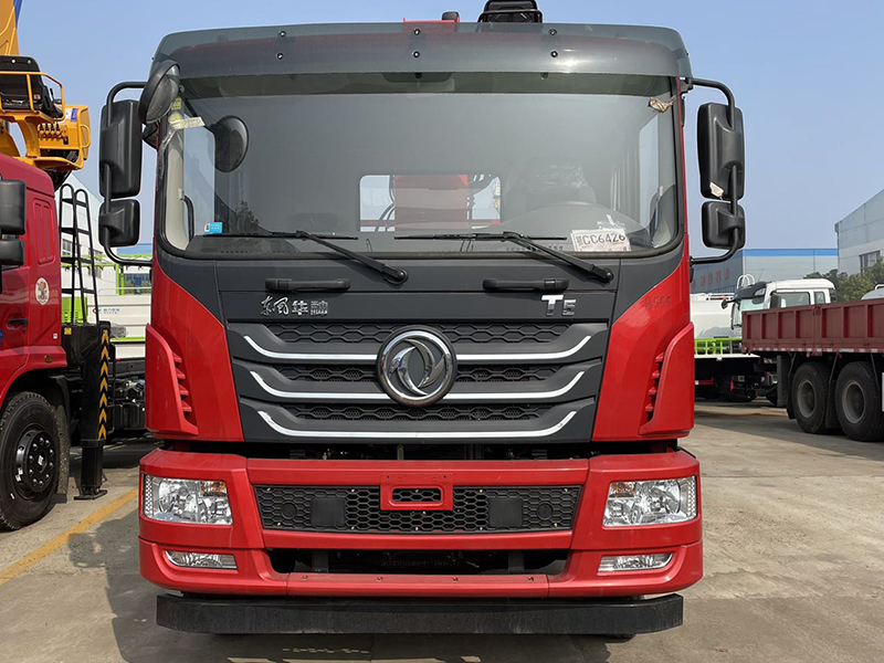 東風T5后八輪三一12噸隨車吊 東風T5后八輪三一12噸隨車吊